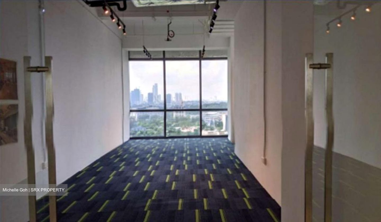 Woods Square (D25), Office #537928601